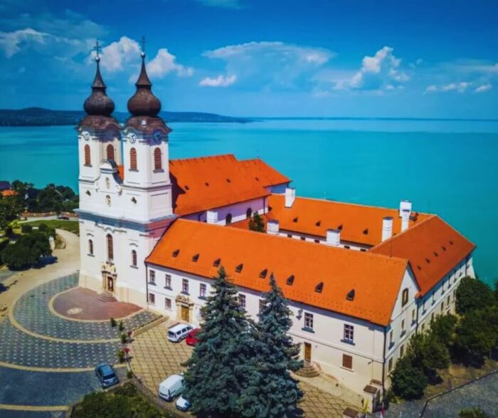 tihanyi apatsag